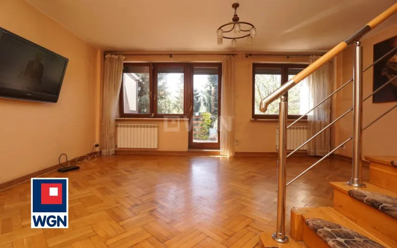 Dom na  sprzedaż Piotrków Trybunalski - Świetnie zlokalizowany segment.